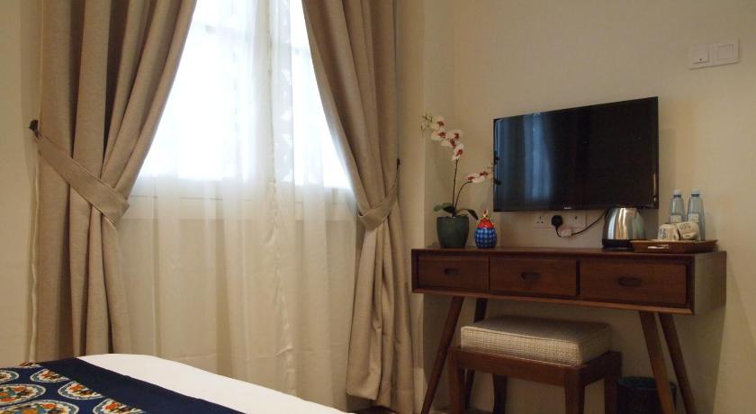 Image of Superior Queen Room 12