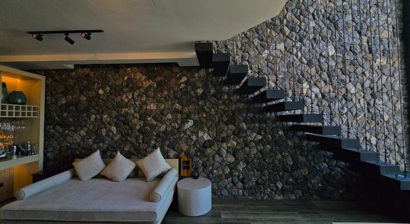 Image of Duplex Suite 12