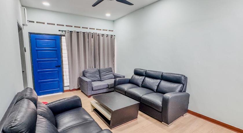 シャーアラム Casa Azure, UITM Shah Alam 3つ星 ゲストハウス ロビー