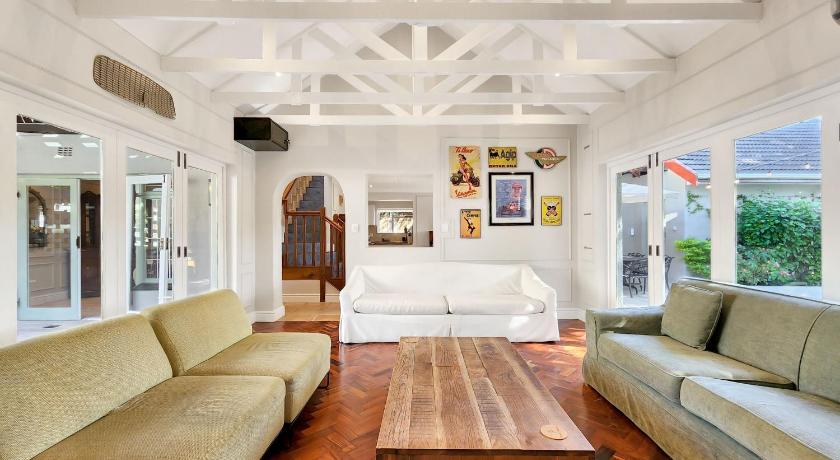 Pinoak Cottage Constantia – Constantia, TX