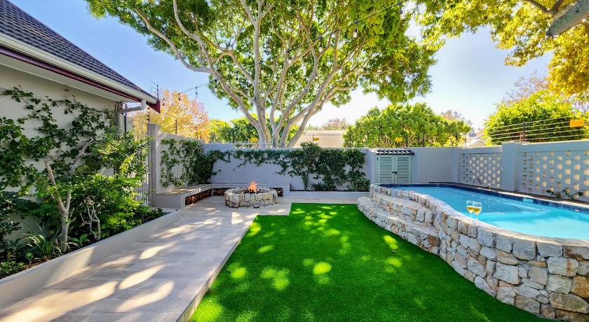 Pinoak Cottage Constantia – Constantia, TX