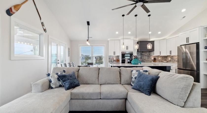 キュアビーチ Second Row Beach House with Game Room 4つ星 宿泊施設 プール