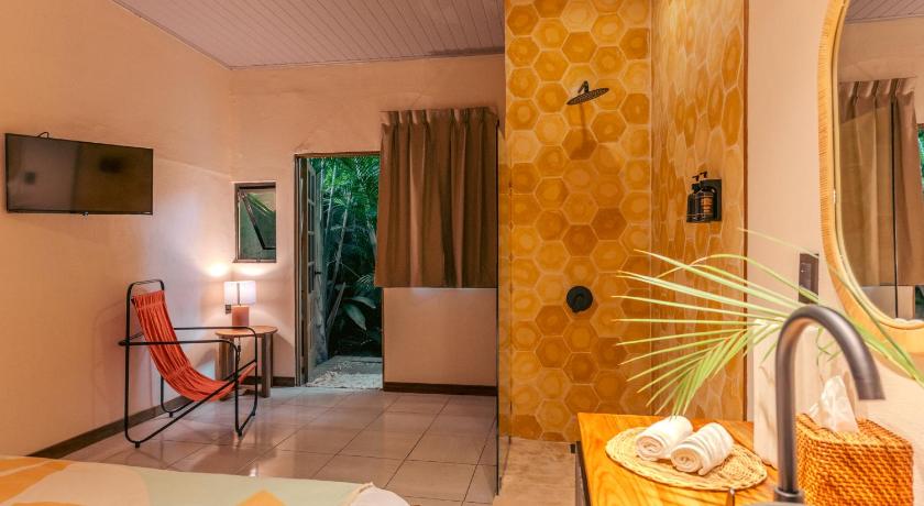 Image of Deluxe Room 14