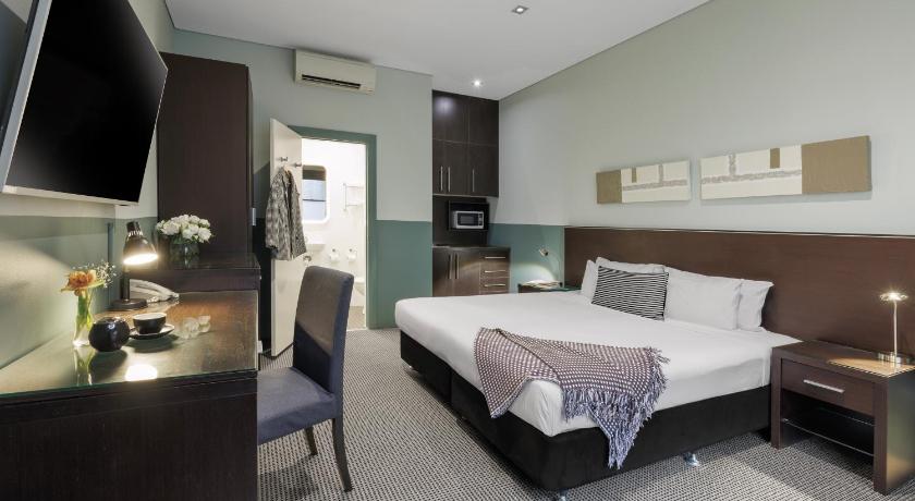 Image of Superior Room 6