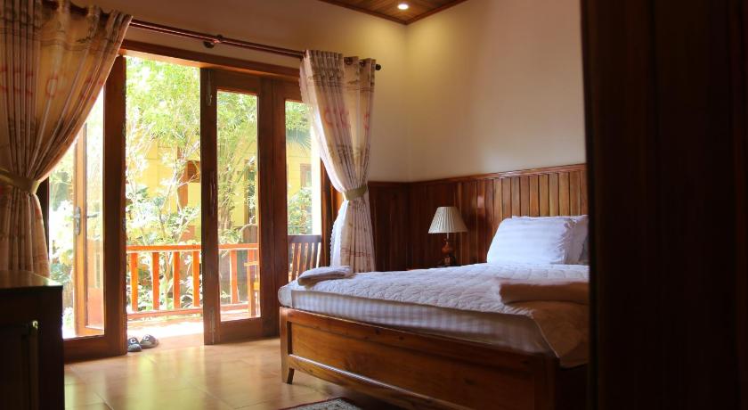 Image of Queen Room with Garden View 2