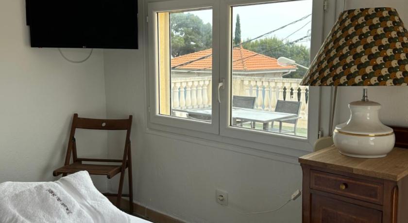 Image of Queen Room with Sea View 11
