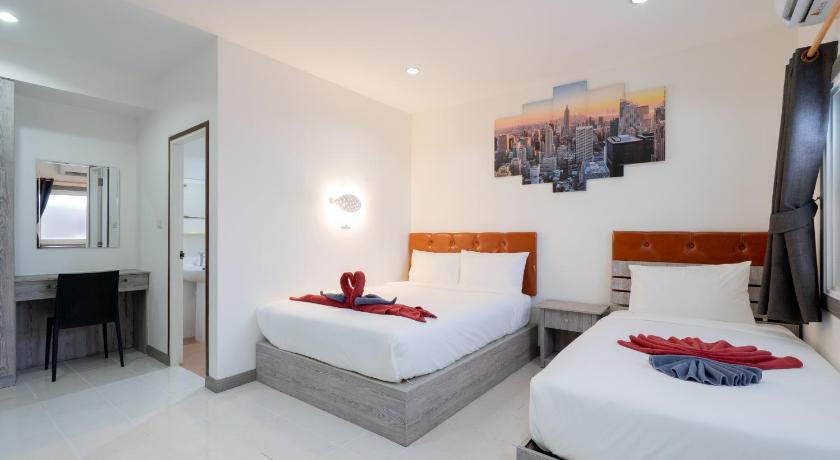 Image of Deluxe Room 5
