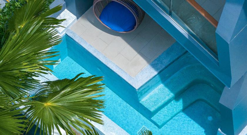Фото: Номер SIS с гидромассажной ванной (SIS Jacuzzi Pool) 12