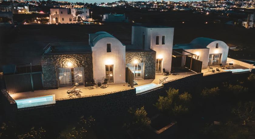 Uranides Luxury Suites