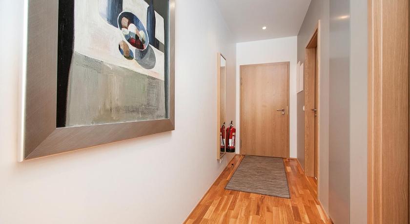 Image of One-Bedroom Deluxe Apartment 9