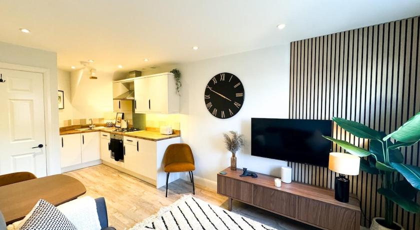 Stylish apartment 1 min to town centre and harbour