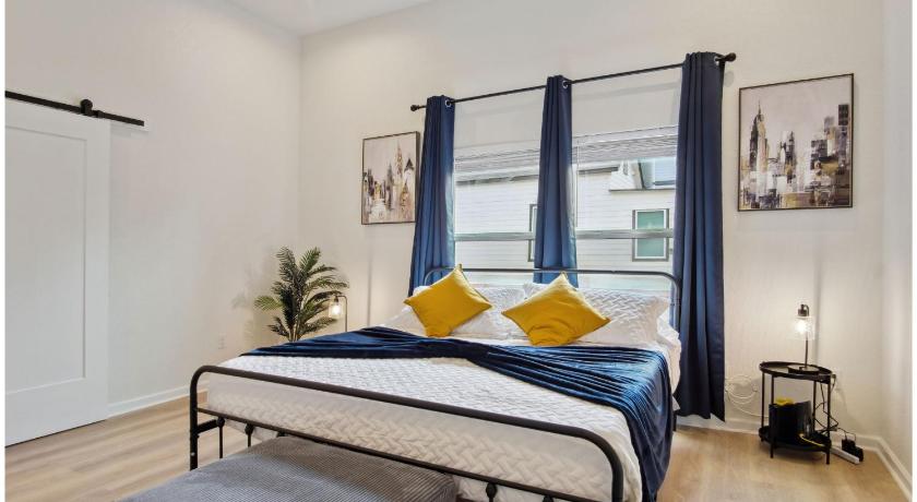 聖安東尼奧 Skyline Retreat 3BR-3BA w Stunning Views Near DT 4星级 住宿 套房