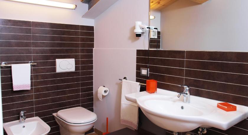 アウグスタ CasEpicarmo Guest House 3つ星 ホテル プール