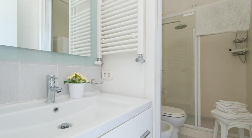 Image of Deluxe Suite 2