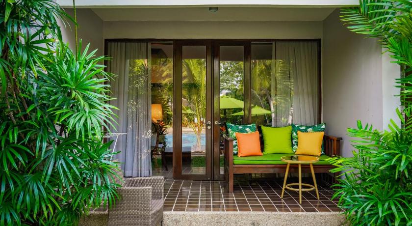 Image of Poolside Access King Room 13