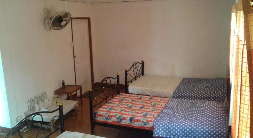 Image of Family Room with Bathroom 8