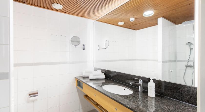 Image of Standard Family Room 2