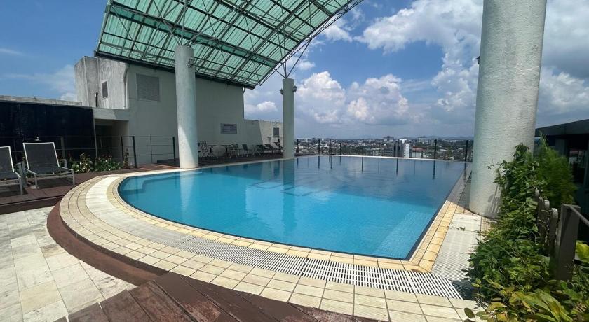 Image of Two-Bedroom Apartment with City View 3