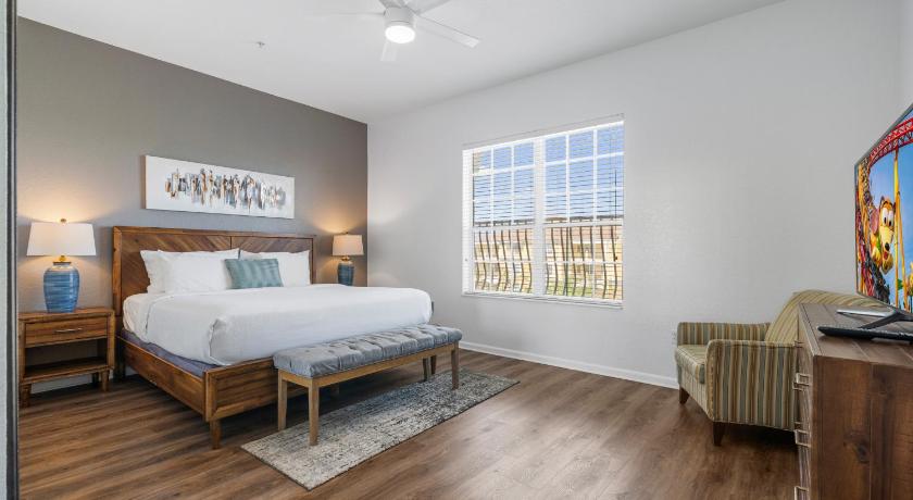 Image of Luxury Three-Bedroom Apartment 3