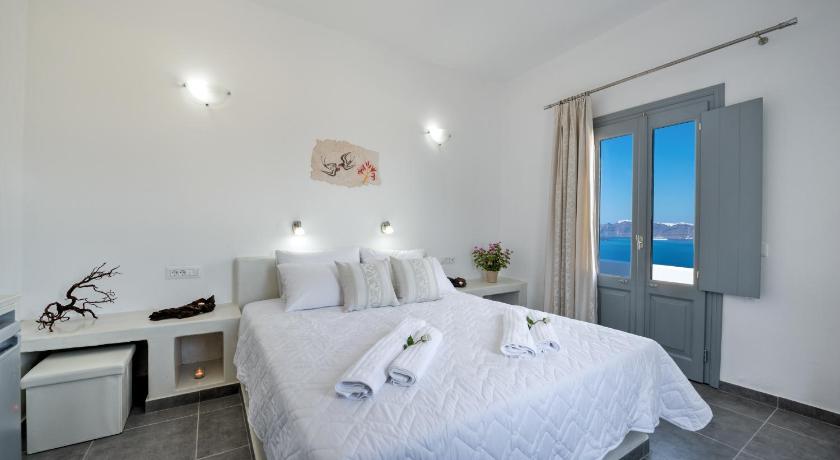 Pancratium Villas & Suites