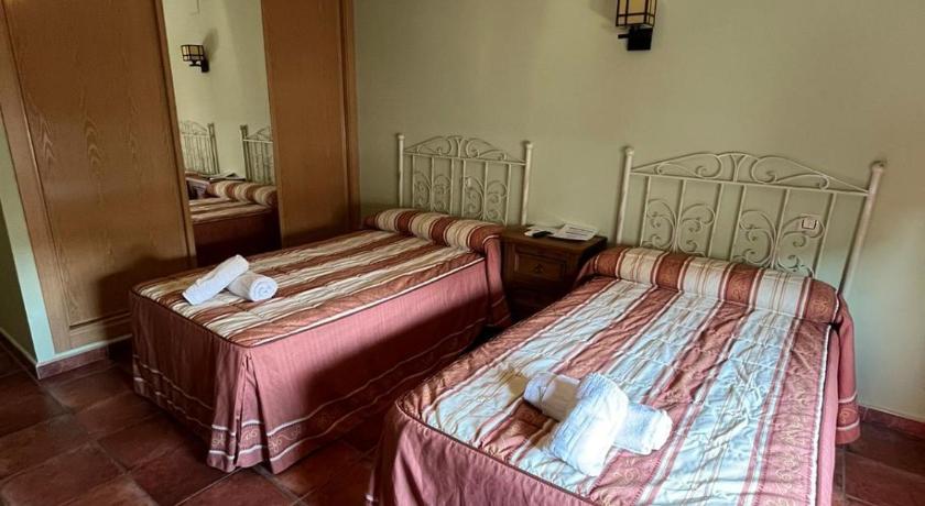 カスタニャール・デ・イボール Hotel Rural Cristina 2つ星 ホテル ロビー