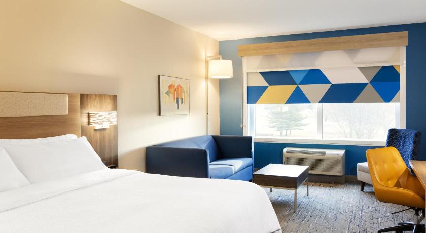 Image of 1 King Bed 1 Bedroom Suite 1
