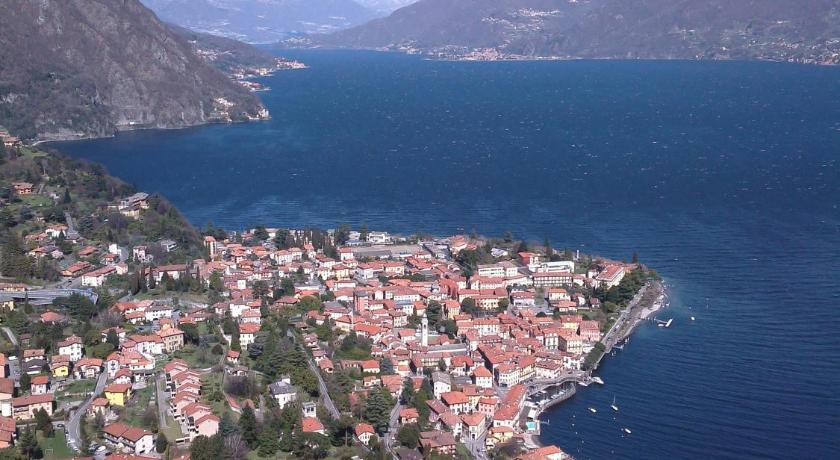 Charming Apartment in Menaggio Old Town