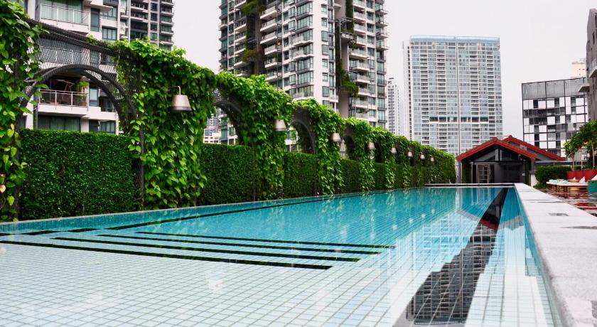 シンガポール M Social Singapore 4つ星 ホテル レストラン