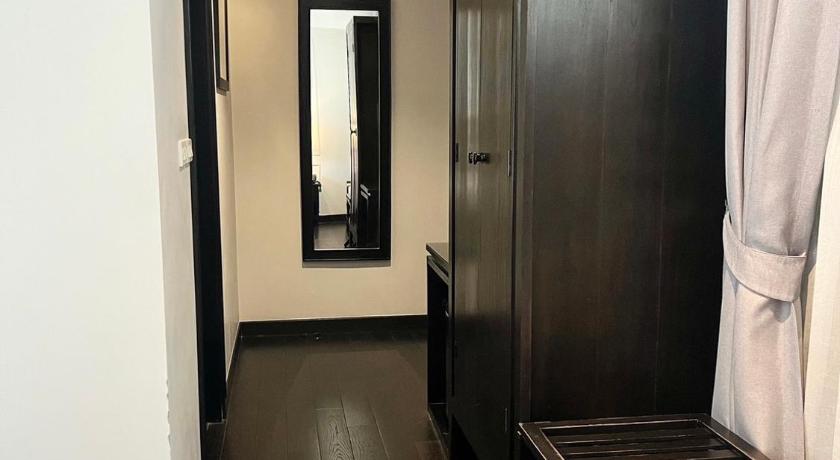 Image of Standard Room with Balcony 7