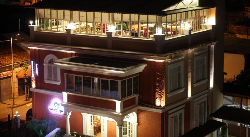 Hotel Boutique Restaurant Gloria — Hotel in Tirana