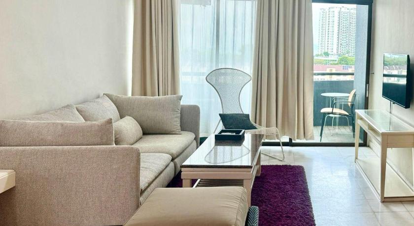 Image of 1 Bedroom Executive Suite 11