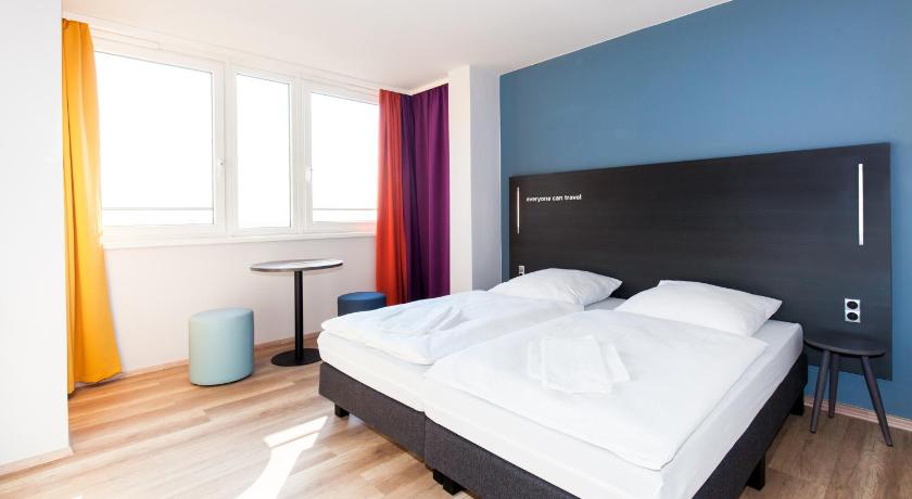 Image of Twin Room 1