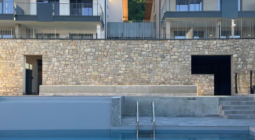 Brighter Days - Two-room apartment with lake view and pool