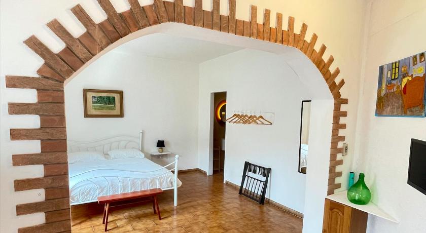 Stefania Guest House