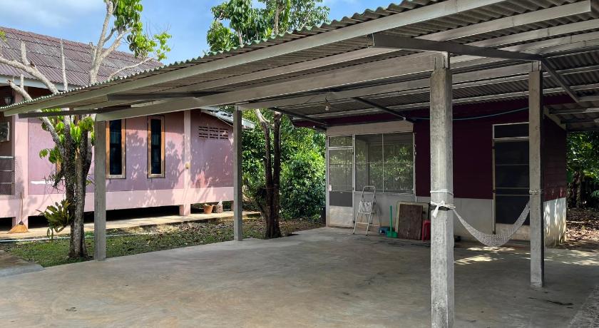 罗勇 บ้านสวนบรรจงอักษร Bansuan Banjong Akkson 酒店 客房