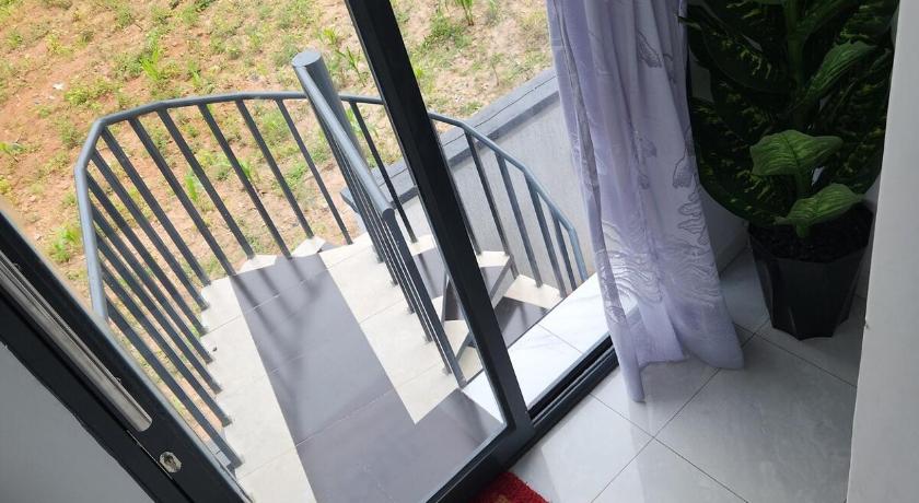 Image of Apartment 37