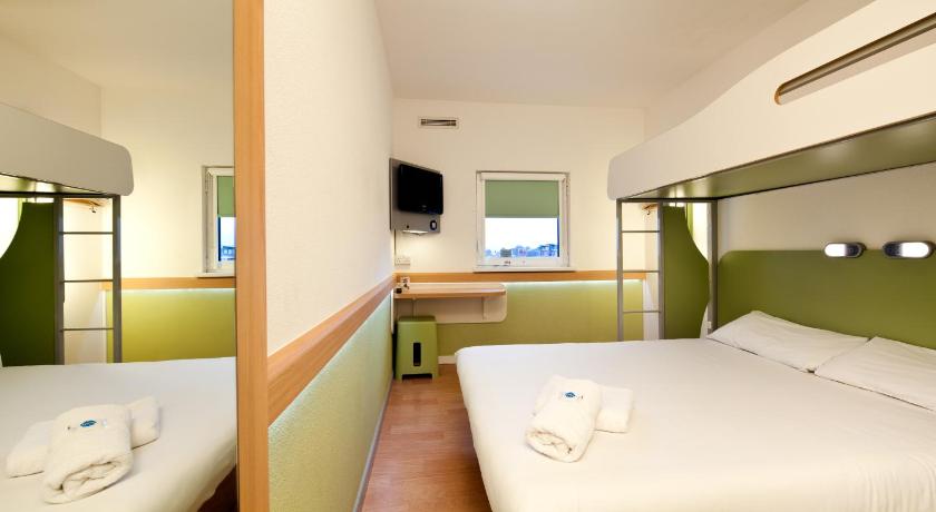 Image of Triple Room 3