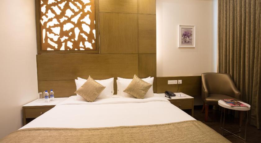 Image of Superior Room 6