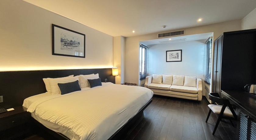 Image of Superior Room with Window 4