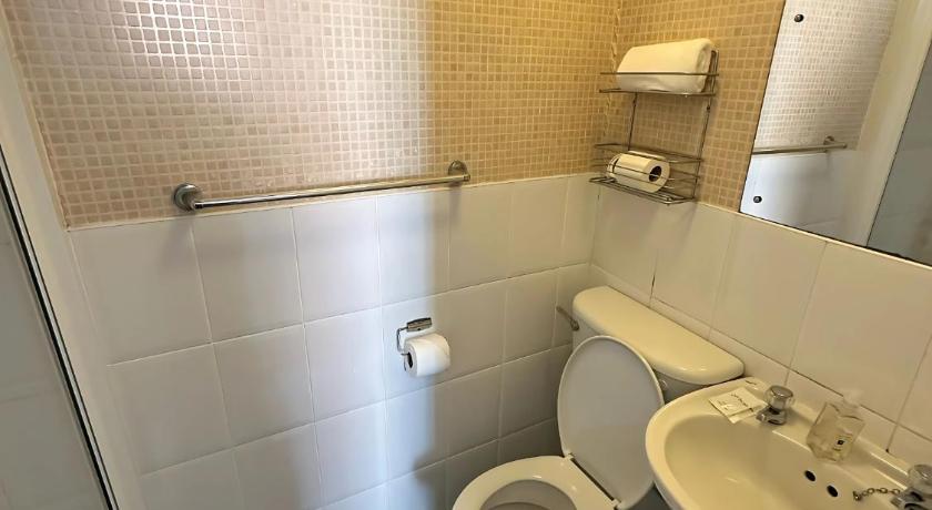 Image of Standard Twin Room 2