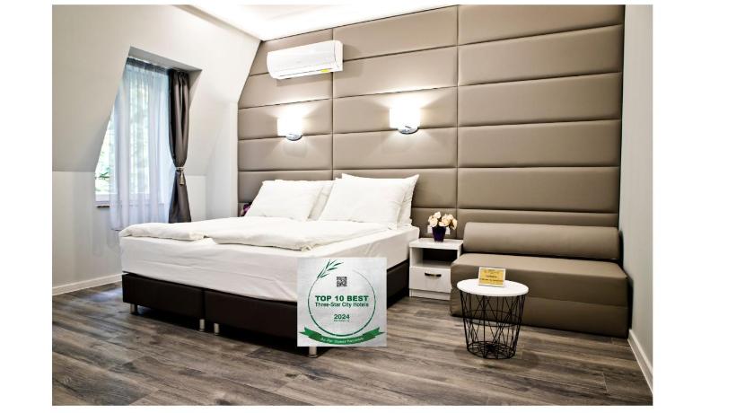 Plovdiv City Center Hotel - image 2