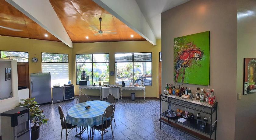 Vista Canyon Inn - image 9