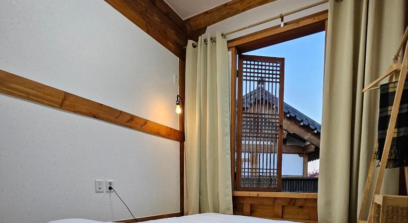Hanok myeongdang - image 16
