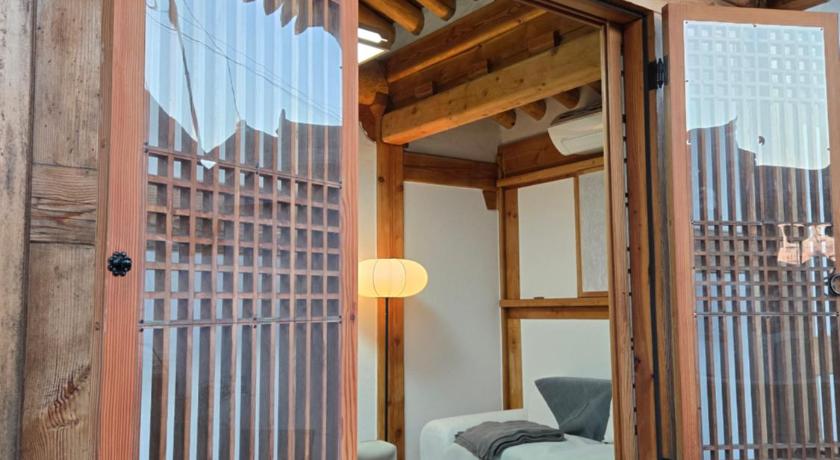 Hanok myeongdang - image 4