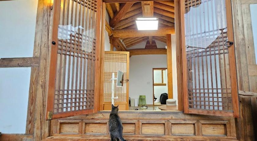 Hanok myeongdang - image 6