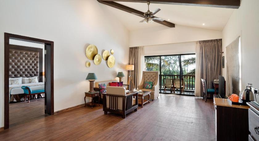 Image of Executive Suite with Balcony (with complimentary Kayaking and 20% off on Massage session) 11