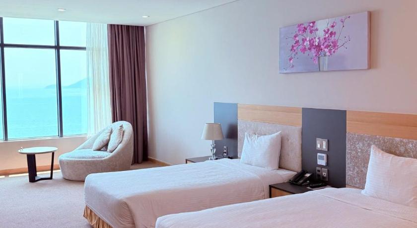 Image of Deluxe Ocean View Twin Bed 10