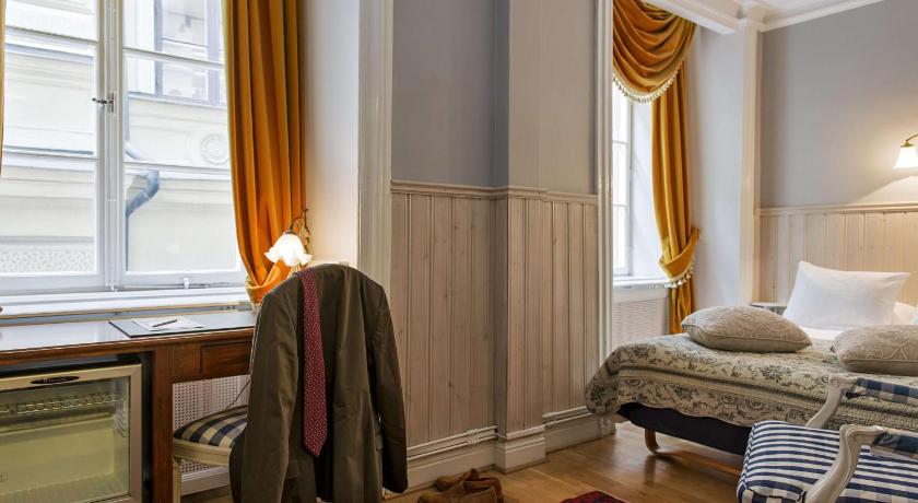 Image of Budget Room 1