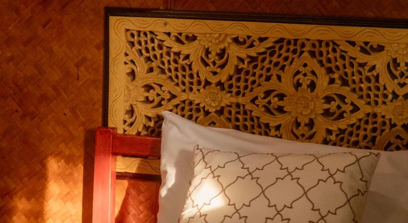 รูปของดีลักซ์ สำหรับ 3 คน (Deluxe Triple Room) 6