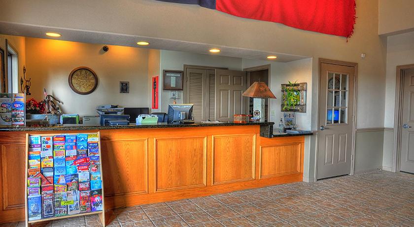 Lone Star Inn and Suites Victoria photo